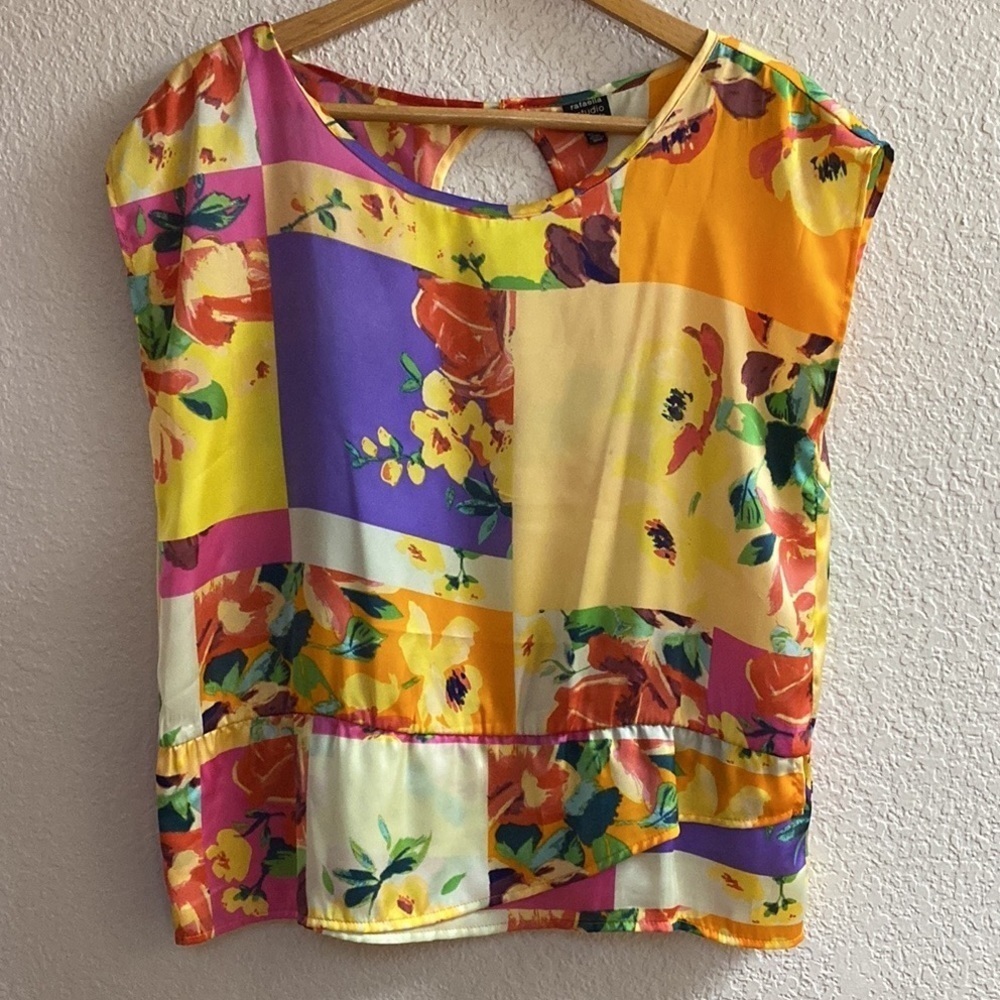 RAFAELLA‎ yellow floral abstract dolman sleeve keyhole back silky blouse
